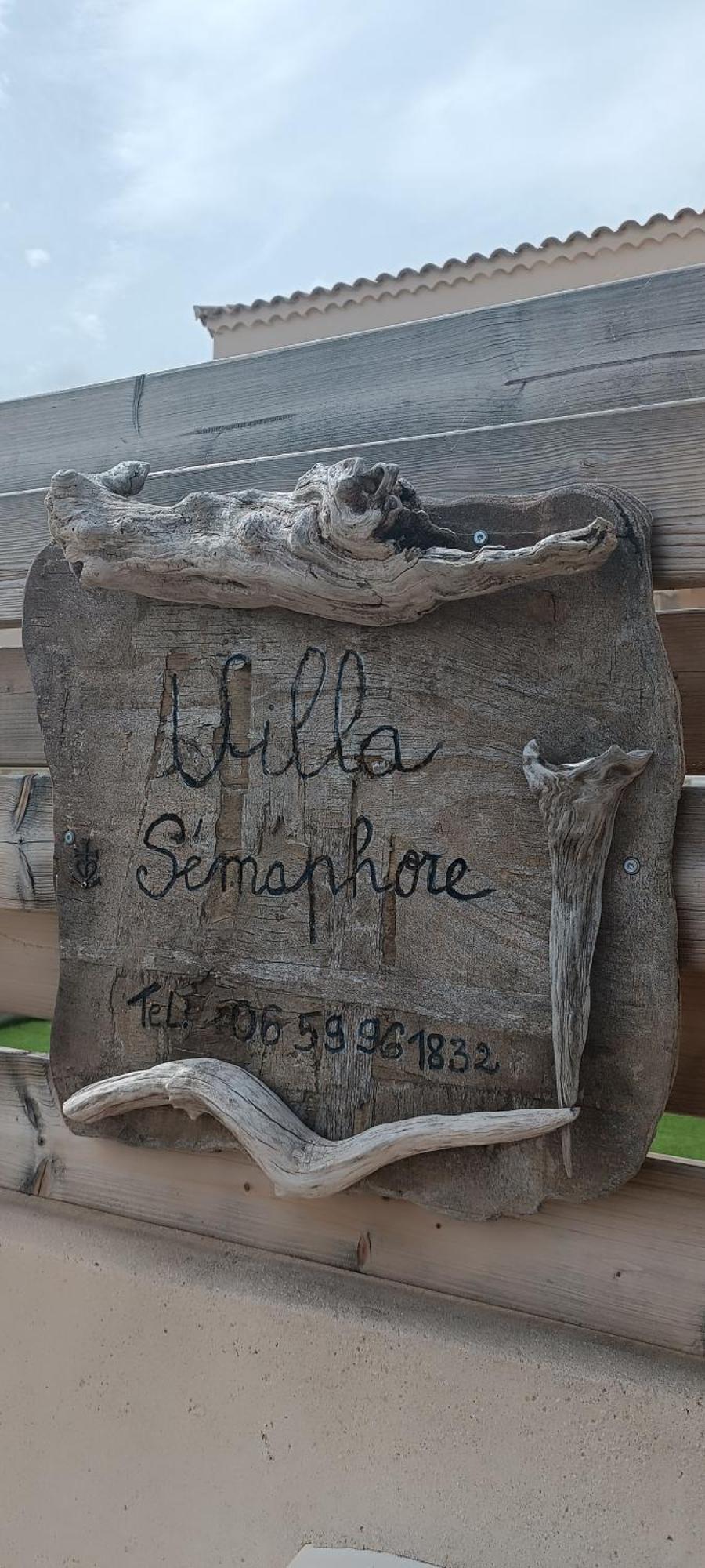 Villa Semaphore, Suite La Fleur De Sel อาร์ลส์ ภายนอก รูปภาพ